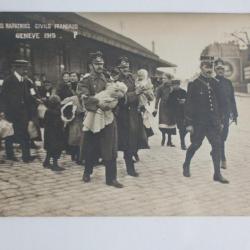 CPA Suisse Genève Passage des rapatriés civils français 1915