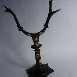 Trophée chasse bois de cerf Forêt noire Léda et le cygne Art populaire