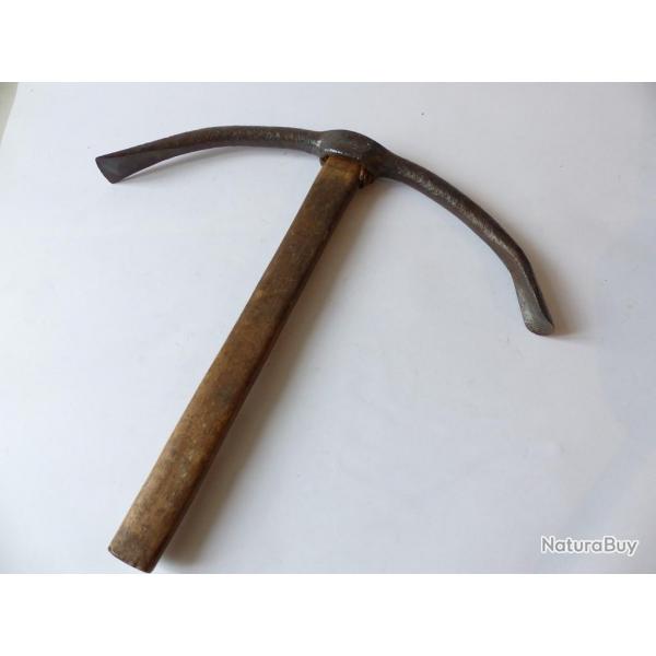 Ancien outil Hucholot de Jougier Art populaire