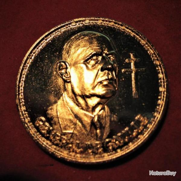 medaille dore  "anniversaire de la naissance du General DE GAULLE " diametre 33 mm pds 14,5 grs