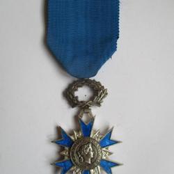 Médaille Chevalier de l'Ordre du Mérite 1963