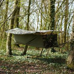 Hamac abris avec toit et moustiquaire (Couleur Camouflage Woodland)
