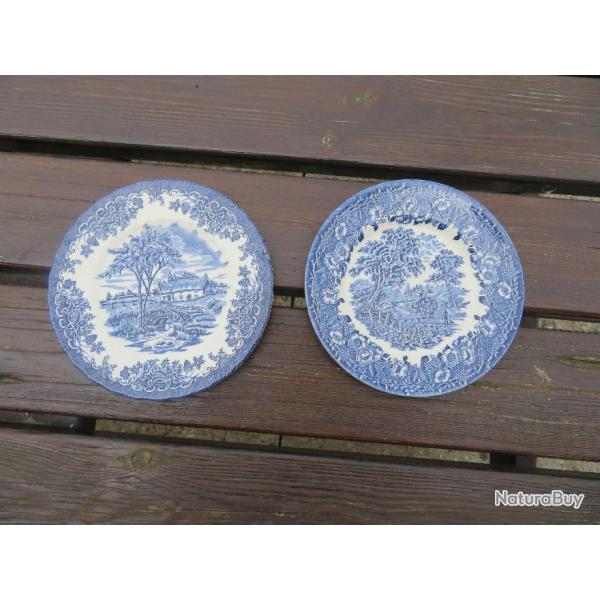 VINTAGE - Lot de deux assiettes dcorative en porcelaine bleu a dcor champtre MADE IN ENGLAND(XX)