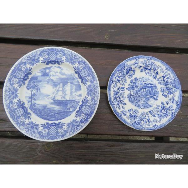 VINTAGE - Lot de deux assiettes dcorative en porcelaine bleu a dcor champtre et de bord de mer