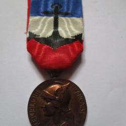 Médaille Marine Nationale "Honneur-Travail-Dévouement"