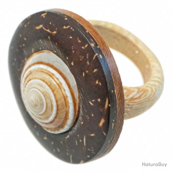 Bague ronde en bois de coco et coquillage architectonica incrust 54