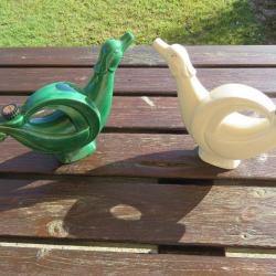 VINTAGE - DUO de carafe a liqueur modèle canard couleur vert & crème de marque GARNIER (Vers 1970)