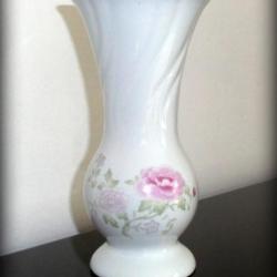 Charmant vase blanc en porcelaine au motif floral-Rose-Numéroté 68