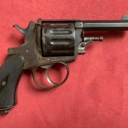 Rare Revolver &laquo; L'Explorateur &raquo; &agrave; douze coups en 6mm Velodog.