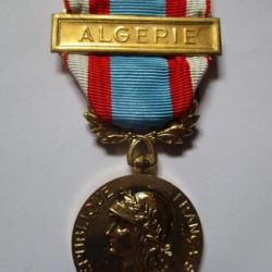 Médaille Commémorative Opérations Sécurité et Maintien de l'Ordre (or)