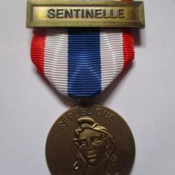 Médaille Protection Militaire du Territoire (2)