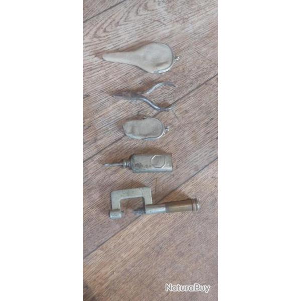 Petit lot provenant d'une ancienne armurerie (2)