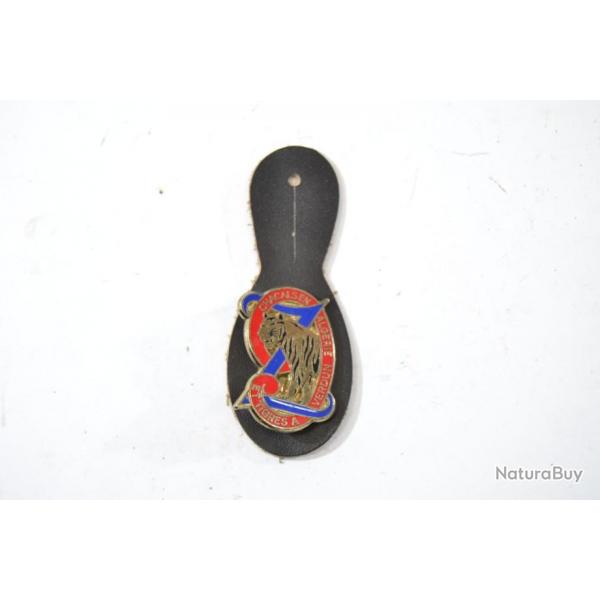 Insigne 9e Rgiment de Zouaves, 9 RZ Z 38 mm, beu fonc, plein, pingle rivete. Delsart H134