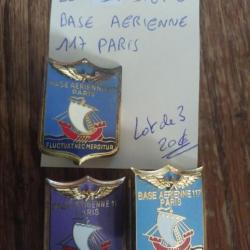 Lot d insignes base aérienne 117e Paris