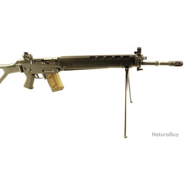 Fusil semi automatique SIG 550 PE 90