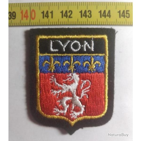 cusson tissu brod : " LYON ".