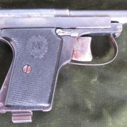 Pistolet LEFRANCAIS calibre 6,35 mm type policeman fabrication Manufrance