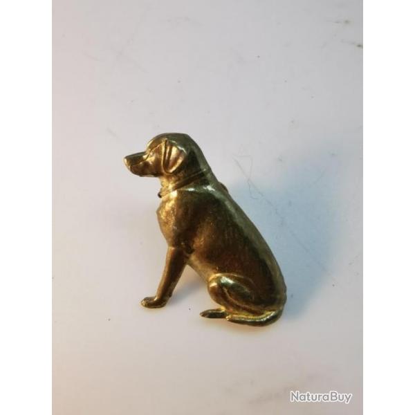 Pin's chien Labrador en bronze