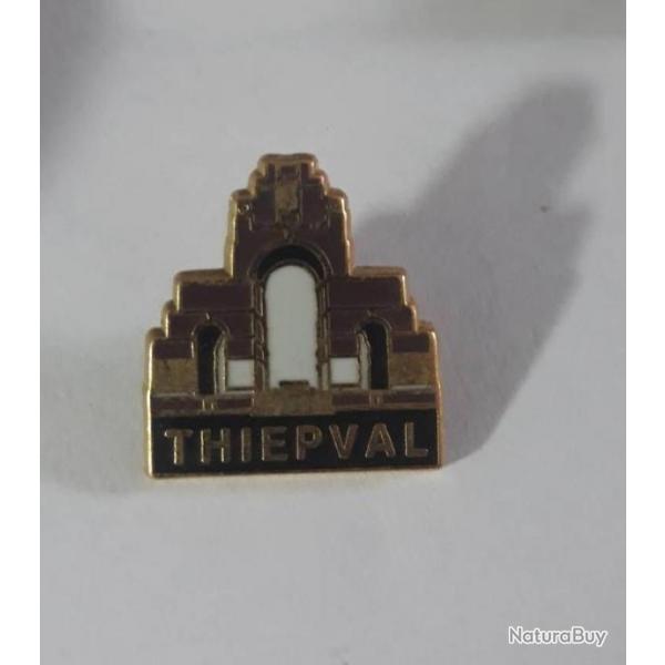 Pin's thiepval ville monument memorial zamac ref 2463