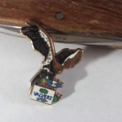 Pin's Aigle Vautours Oiseau Eau Valvert Zamac Arthus-Bertrand Ref 2203