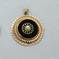 Pendentif ancien unique en or rose massif 18 carats, onyx et perle
