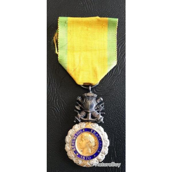 Medaille MILITAIRE Valeur et Discipline modle IIIe Republique 1870 - 1951