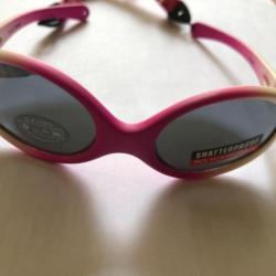 1 paire de lunettes solaire enfant rose blanc peche mer FJO