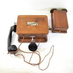 Ancien telephone de collection bois. Mural. Type 309.9 déco bureau vintage commissariat caserne bar