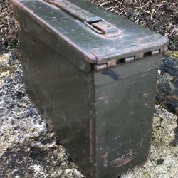 Caisse boite  munitions métal type US Cal 30 OTAN BALL M59 DATÉE 61 VIETNAM