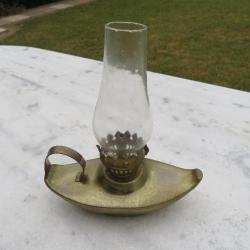 VINTAGE - Ancienne Lampe a pétrole de type "Lampe magique d'Aladin" en laiton - BERGERE DE FRANCE