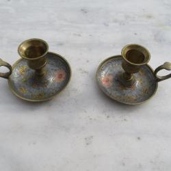 VINTAGE -  DUO de bougeoir en métal émaillée a décors de fleurs (JAPON ou CHINE XXé)