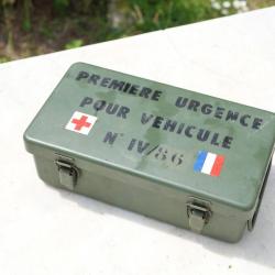 boite 1ère urgence caissette pharmacie française véhicule JEEP TYPE IV 50