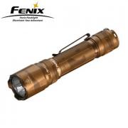 Lampe Torche Fenix HT32 - 2500 Lumens + 400 Lumens Rouge + 1400 Lumens Vert  longue portée 640 mètres