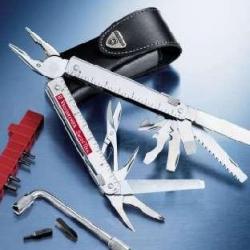 Couteau VICTORINOX SwissTool Plus