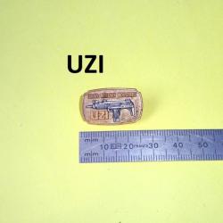 DERNIER pins pin's épingle UZI Israel Military Industrie IMI - VENDU PAR JEPERCUTE (D23G135)