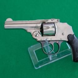 BEAU REVOLVER AMERICAIN  IVER JOHNSON CAL.32 (REF726)