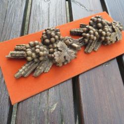 VINTAGE - sculpture en bois à décors de raisins et feuilles de vignes (Vers 1970)