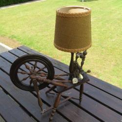 VINTAGE - Ancienne grampe lampe piétement rouet en bois avec abat-jour (Vers 1960-70)