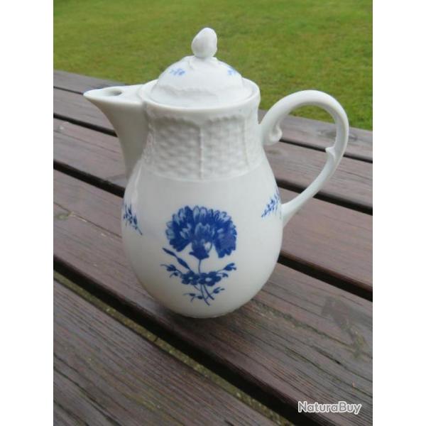 VINTAGE -  Grand Pichet/Pot  lait en porcelaine de Limoges   dcor champtre de fleur couleur bleu