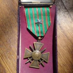 Médaille croix de guerre 14/18 citation à l'ordre des armées dans sa boîte d'origine