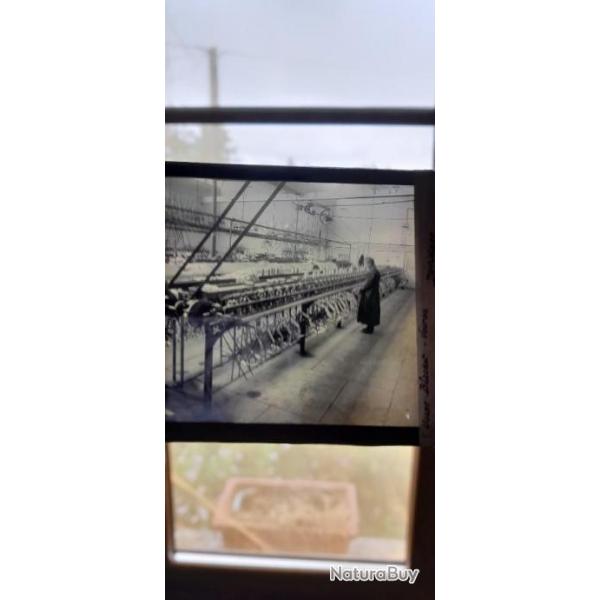 Vieille plaque de verre photo negatif ouvrire de l usine BLACHOT  VOIRON 1920. (2)