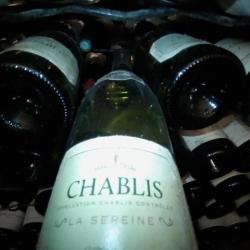 superbe lot de 3 bouteilles de Chablis "la Sereine" de la "Chablisienne" 2014