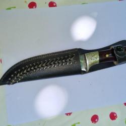 Couteau de chasse manche acajou mitre argentée