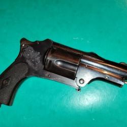 Revolver velodog calibre 8mm92