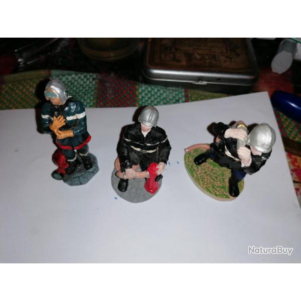 Figurines pompiers resine 8 cm Nem