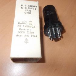 ANCIENNE LAMPE RADIO US ARMY 1944