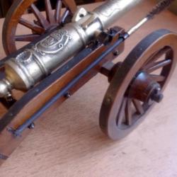 Canon d'artillerie a poudre Cal 36