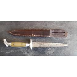 ancien couteau poignard dague espagnol lame gravée navaja
