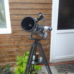 télescope 76/800 sur trépied, avec 2 oculaires et une lentille de Barlow