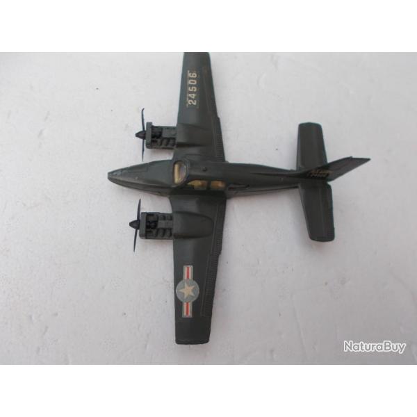 dinky toy avion militaire,bon tat